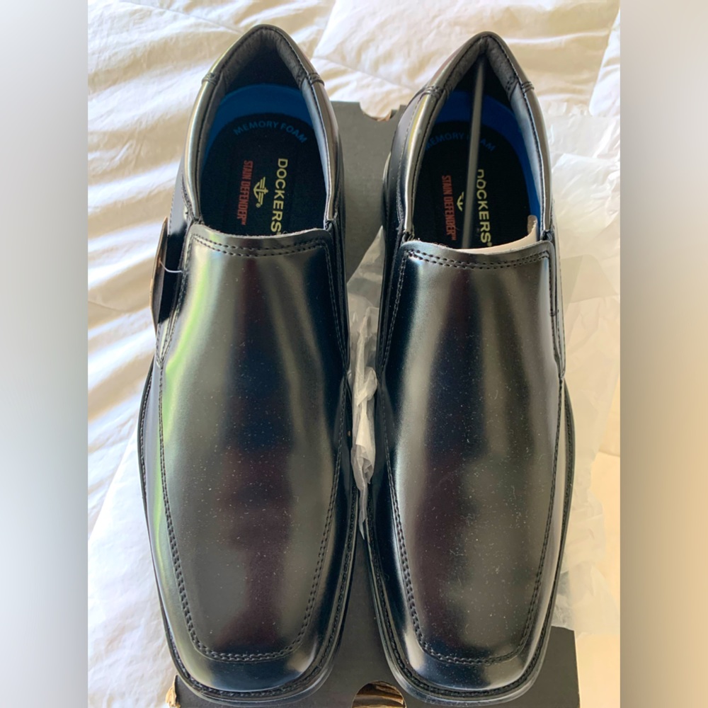 Dockers brand new dress shoes